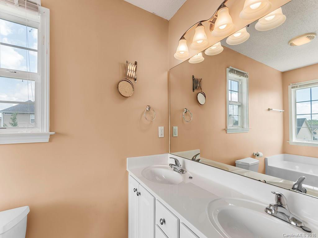 138 Yadkin Road - Photo 6