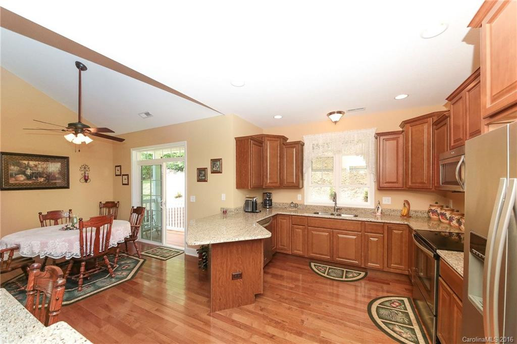 218 Crab Meadow Drive #13 - Photo 11
