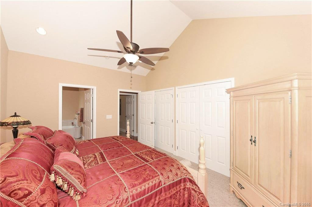 218 Crab Meadow Drive #13 - Photo 17