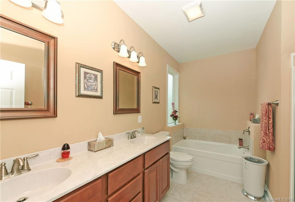 218 Crab Meadow Drive #13 - Photo 18