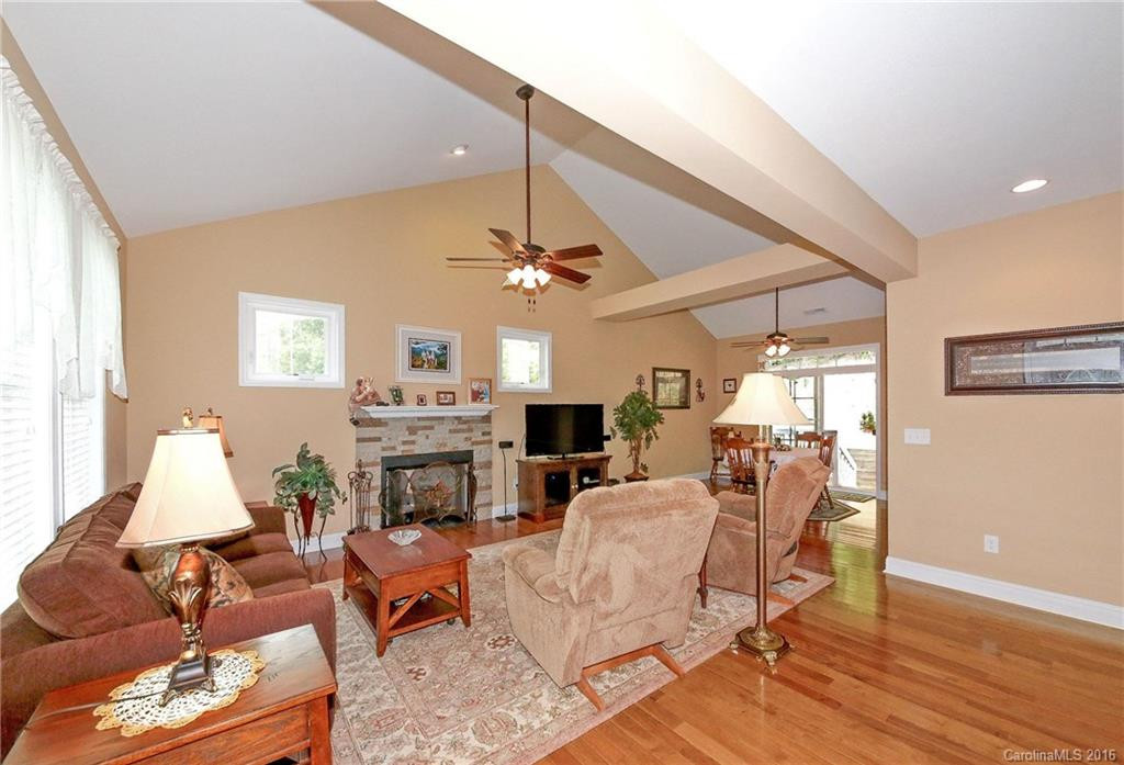 218 Crab Meadow Drive #13 - Photo 5
