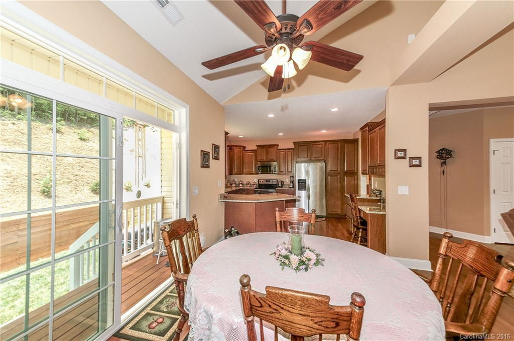 218 Crab Meadow Drive #13 - Photo 10