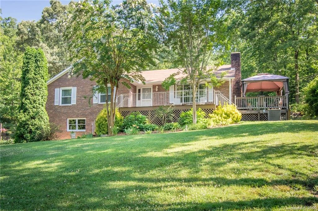 86 Deep Woods Road