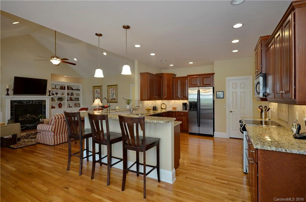 110 Waterfall Cove - Photo 4