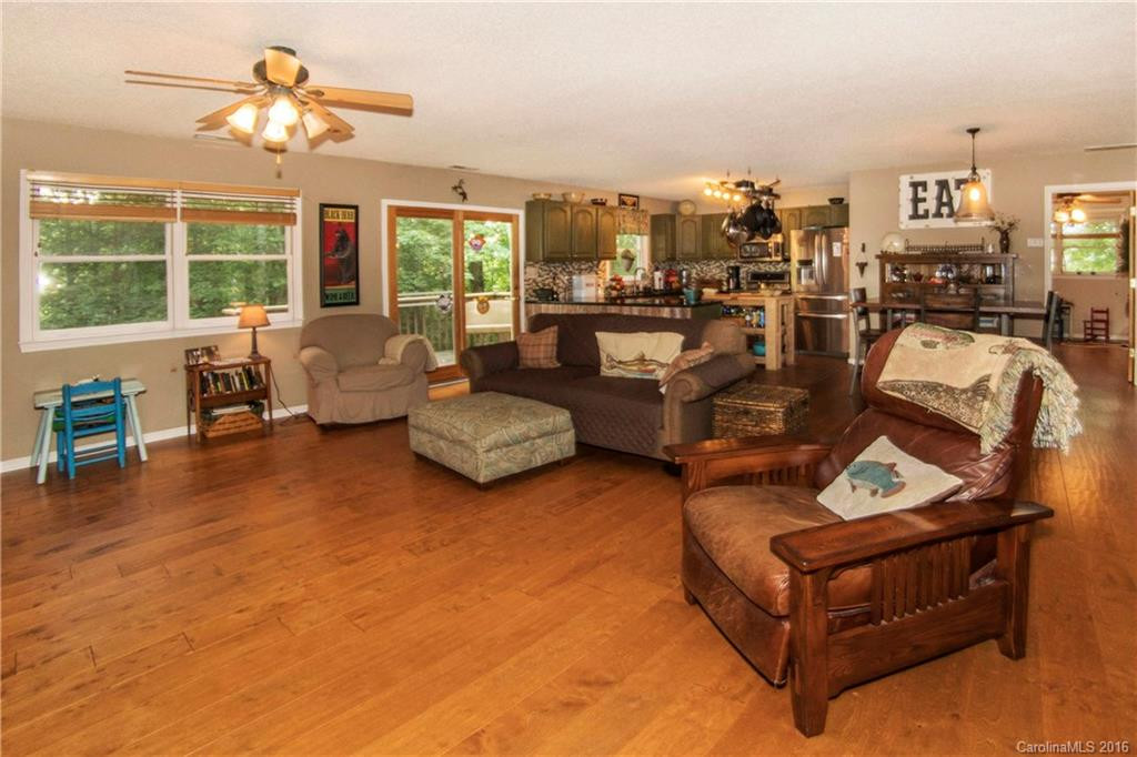 376 Lenwood Drive - Photo 4