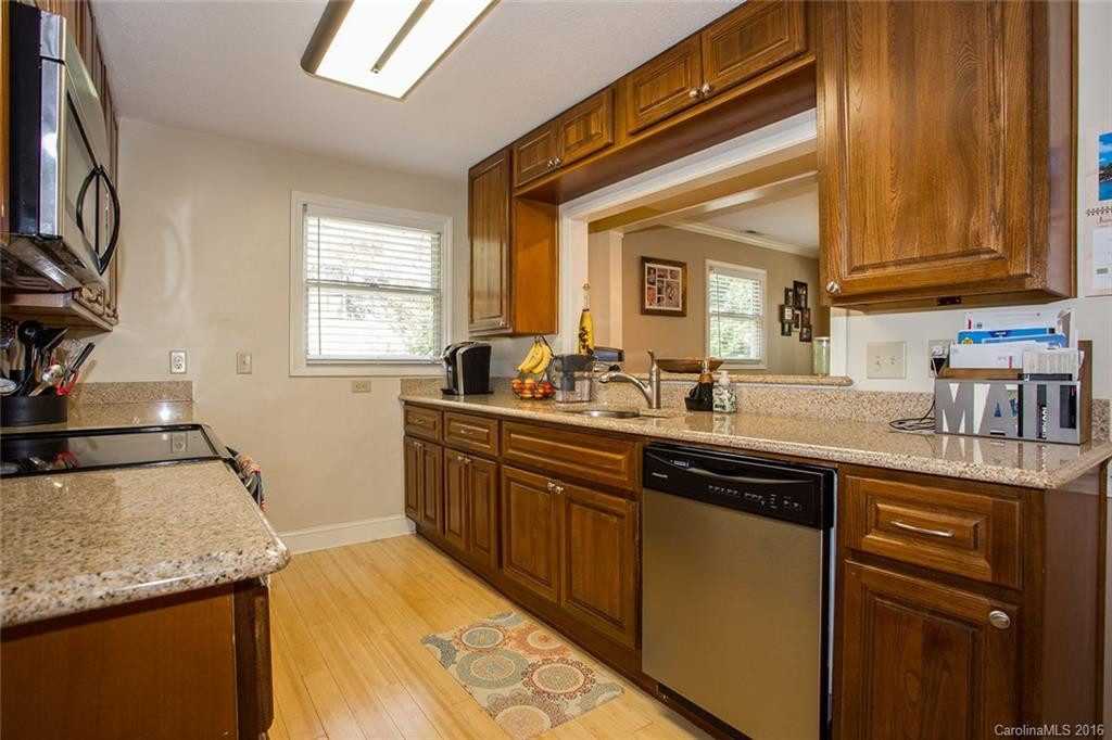19 Eastview Circle - Photo 10