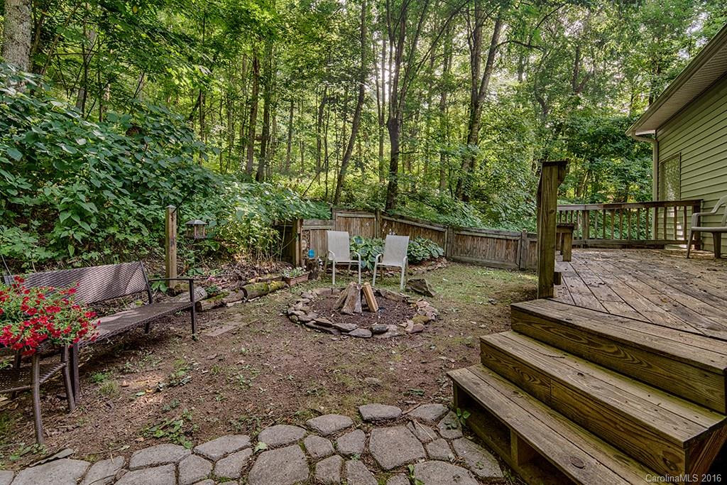 975 Apple Creek Road - Photo 4