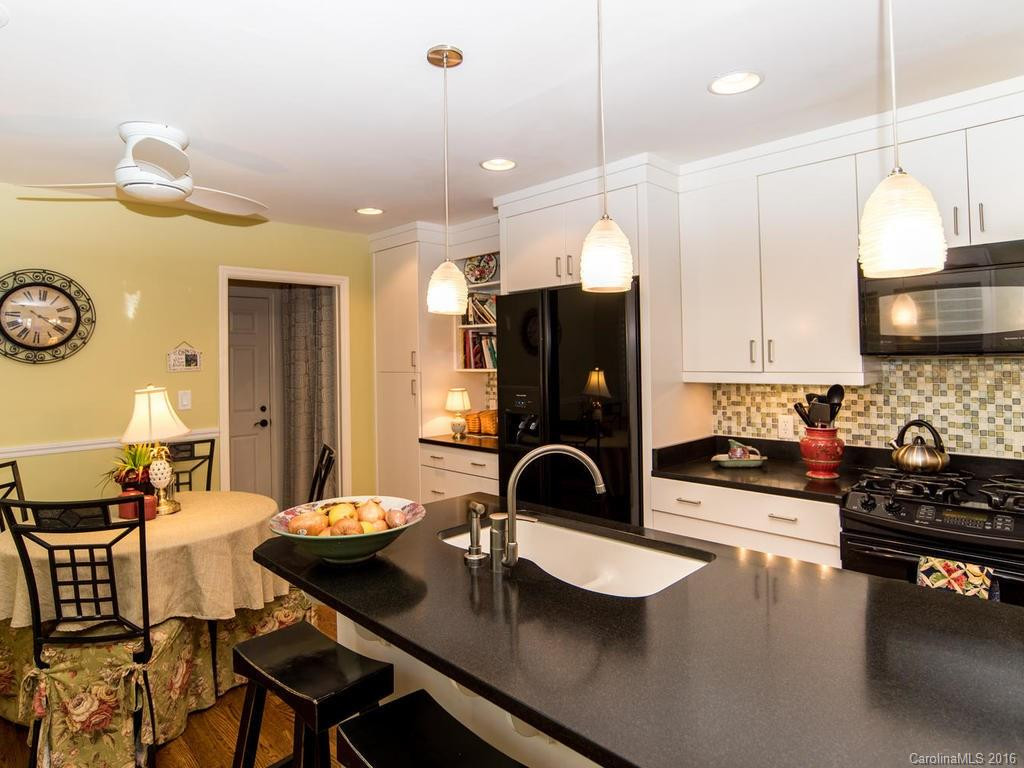 111 Deerlake Drive #111 - Photo 8