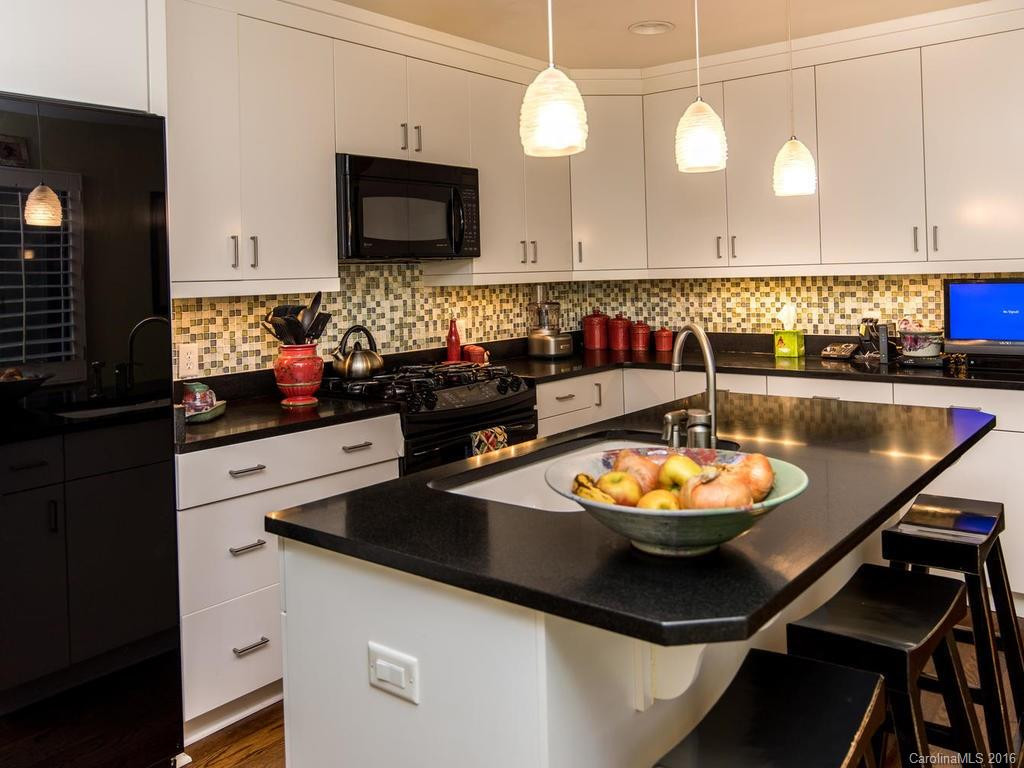 111 Deerlake Drive #111 - Photo 9