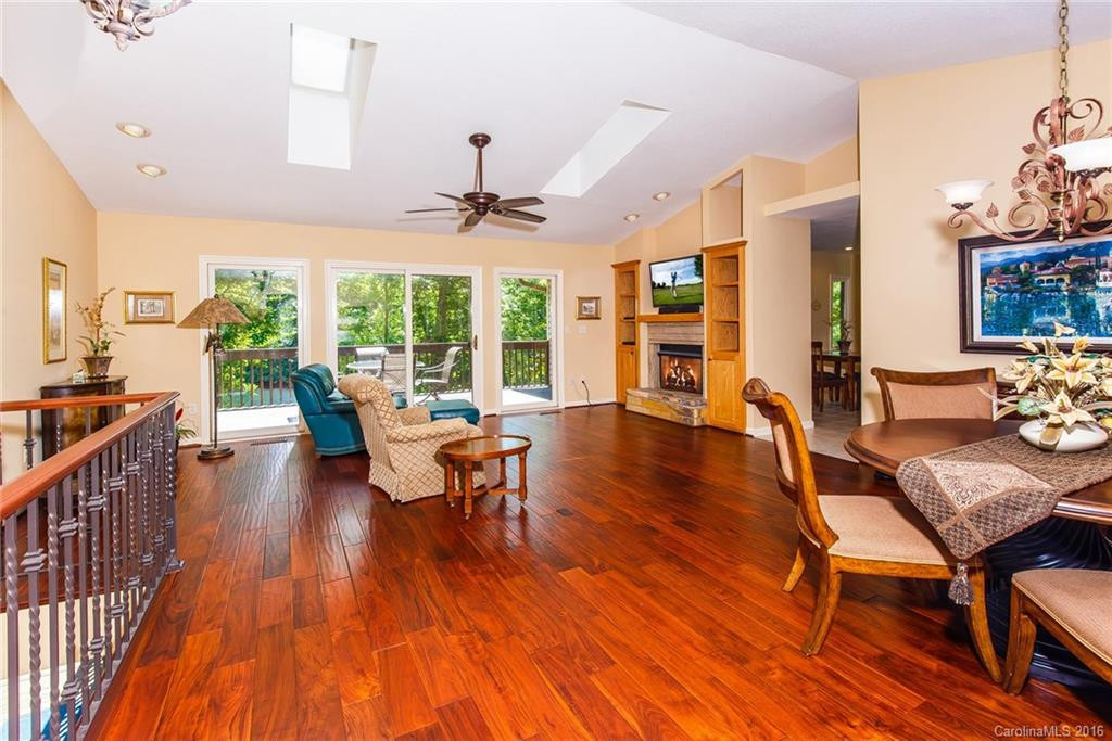 136 Galuyasdi Court - Photo 2