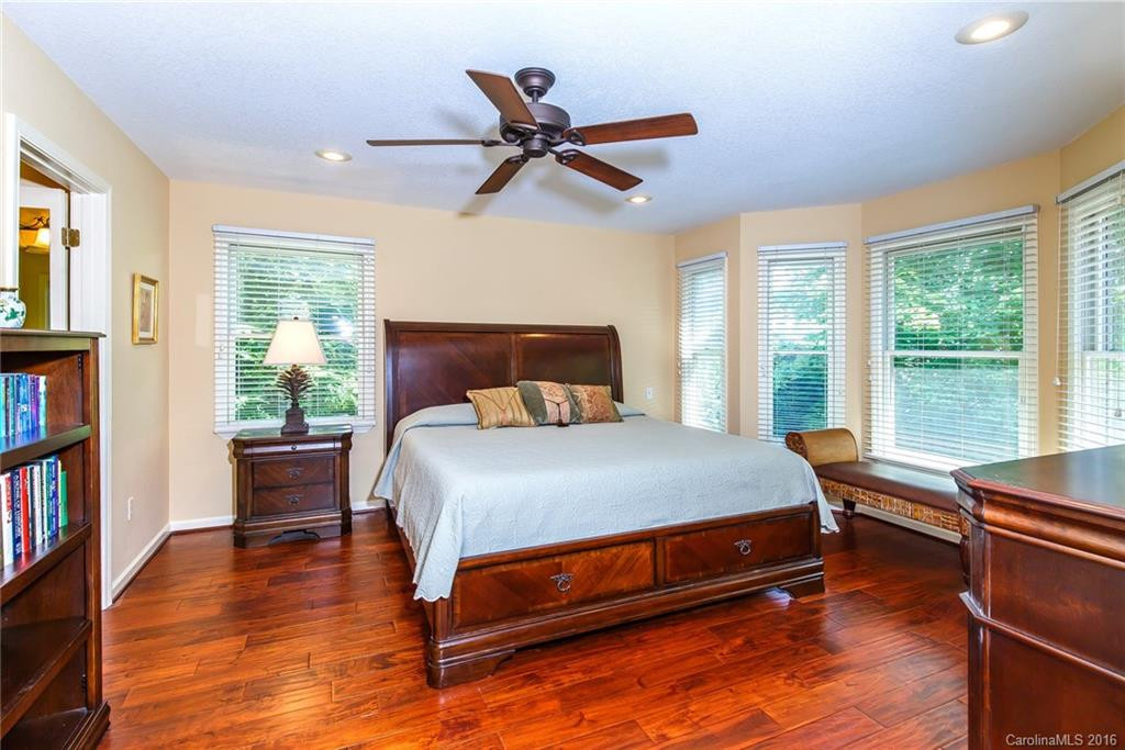 136 Galuyasdi Court - Photo 11