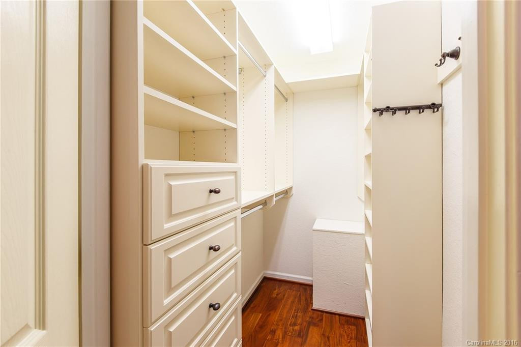 136 Galuyasdi Court - Photo 12