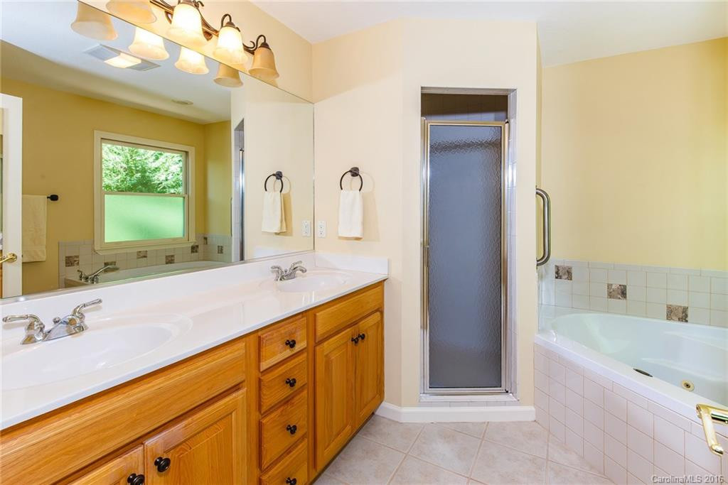 136 Galuyasdi Court - Photo 13