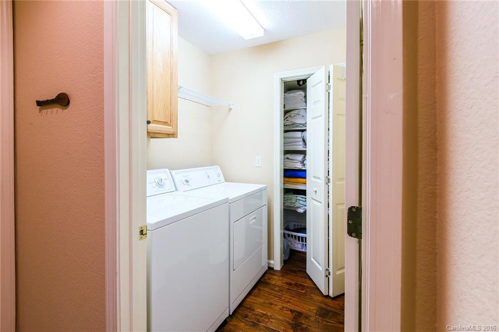 136 Galuyasdi Court - Photo 15