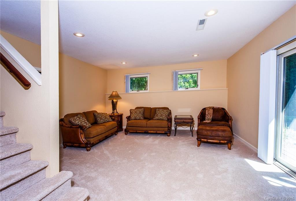 136 Galuyasdi Court - Photo 17
