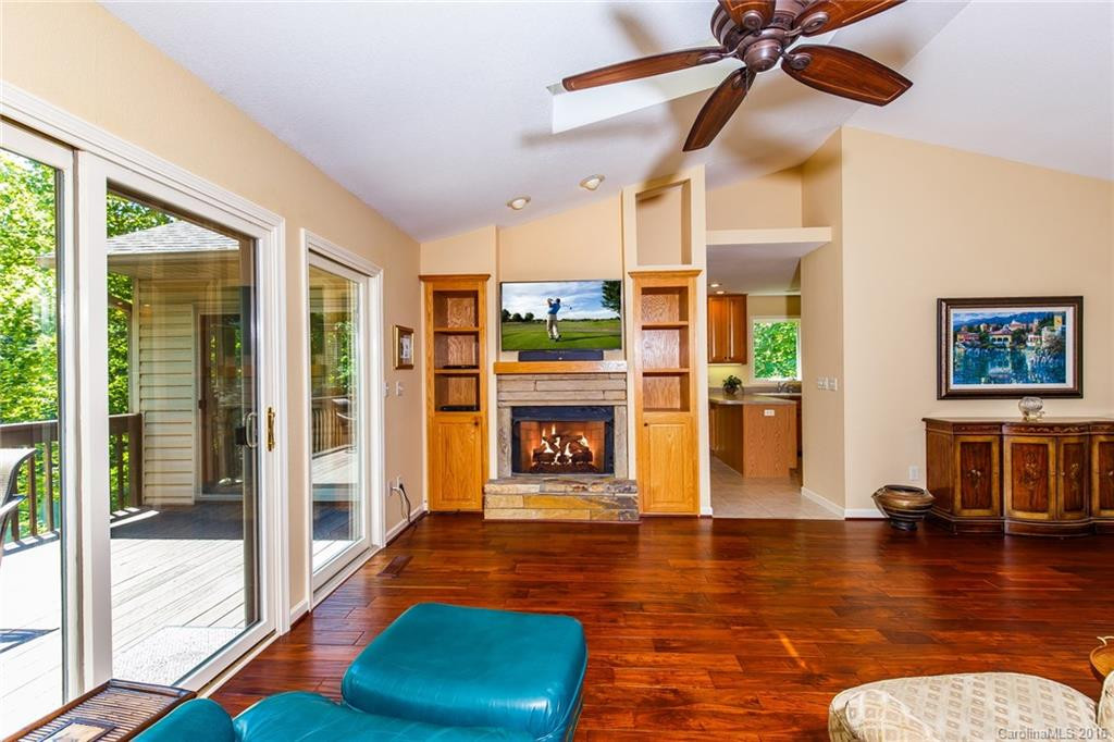 136 Galuyasdi Court - Photo 4