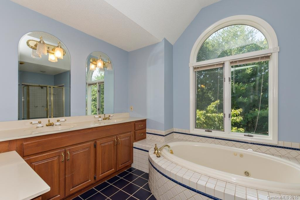 6 Shadowbrook Drive - Photo 12