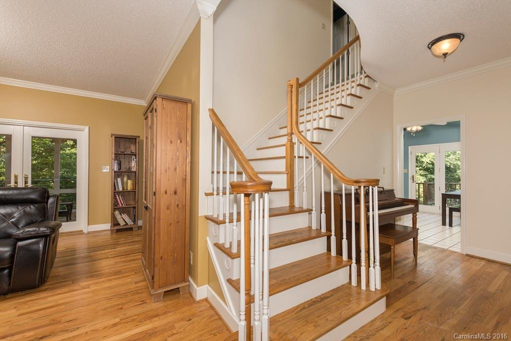 6 Shadowbrook Drive - Photo 4