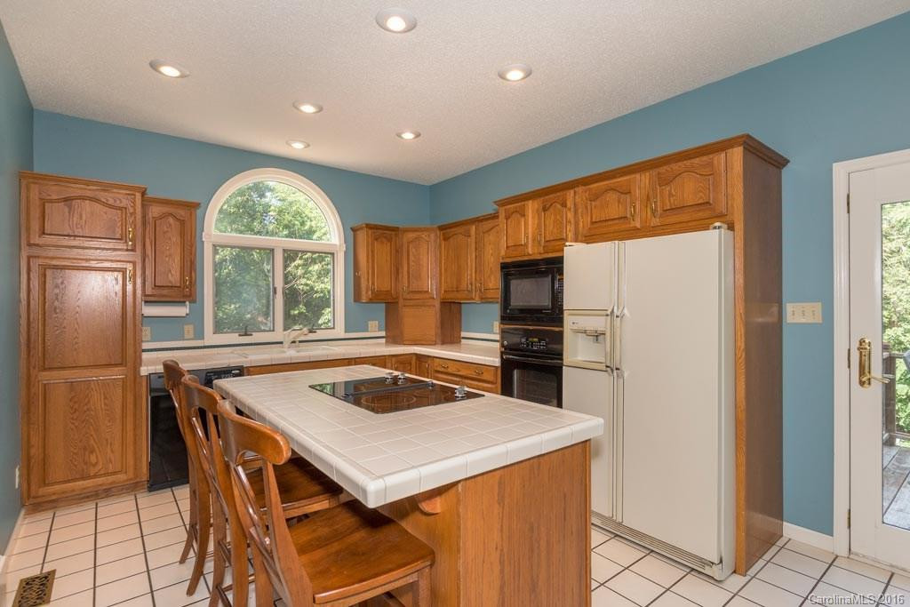 6 Shadowbrook Drive - Photo 8