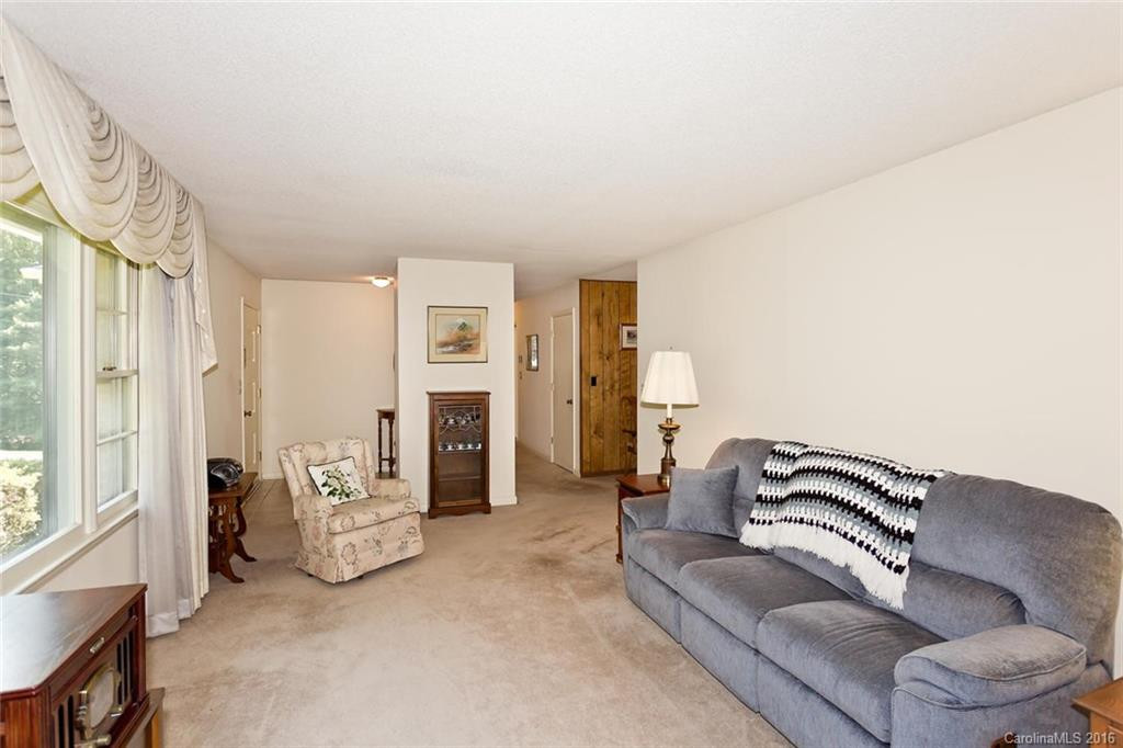 16 Holly Hill Drive #22 - Photo 2