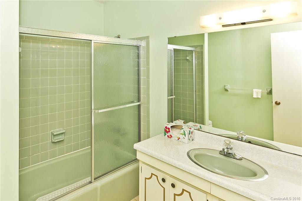 16 Holly Hill Drive #22 - Photo 14