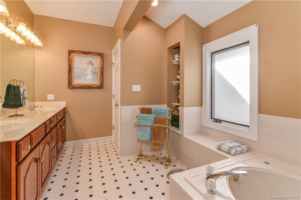 101 Maple Hill Drive - Photo 13