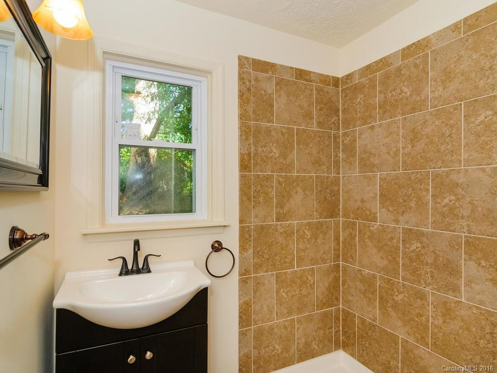 216 Hanover Street - Photo 11