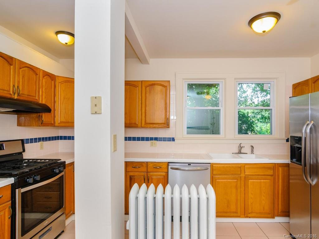 216 Hanover Street - Photo 16