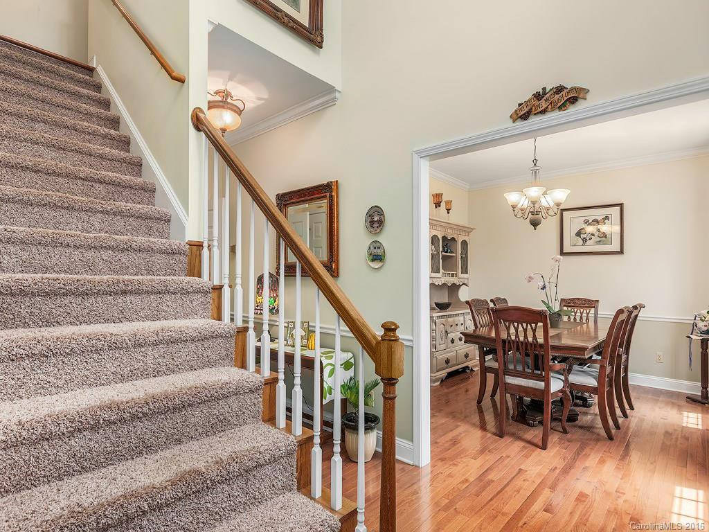 250 Walnut Cove Road - Photo 3