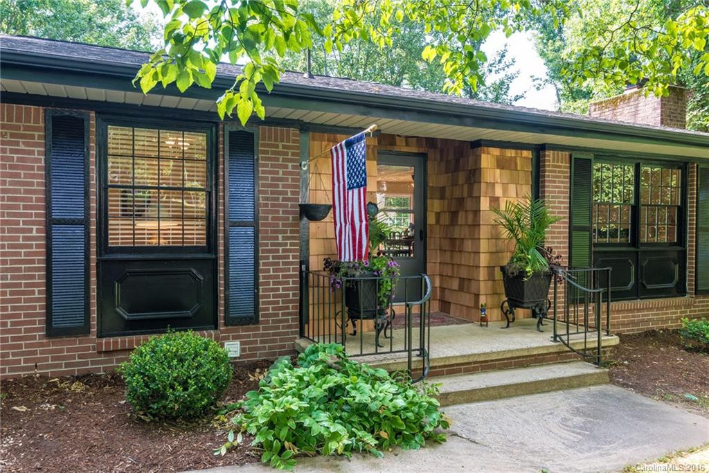 103 Mecklenburg Circle