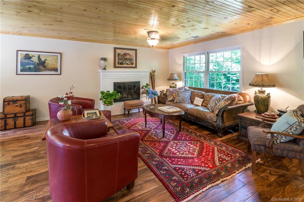 103 Mecklenburg Circle - Photo 3