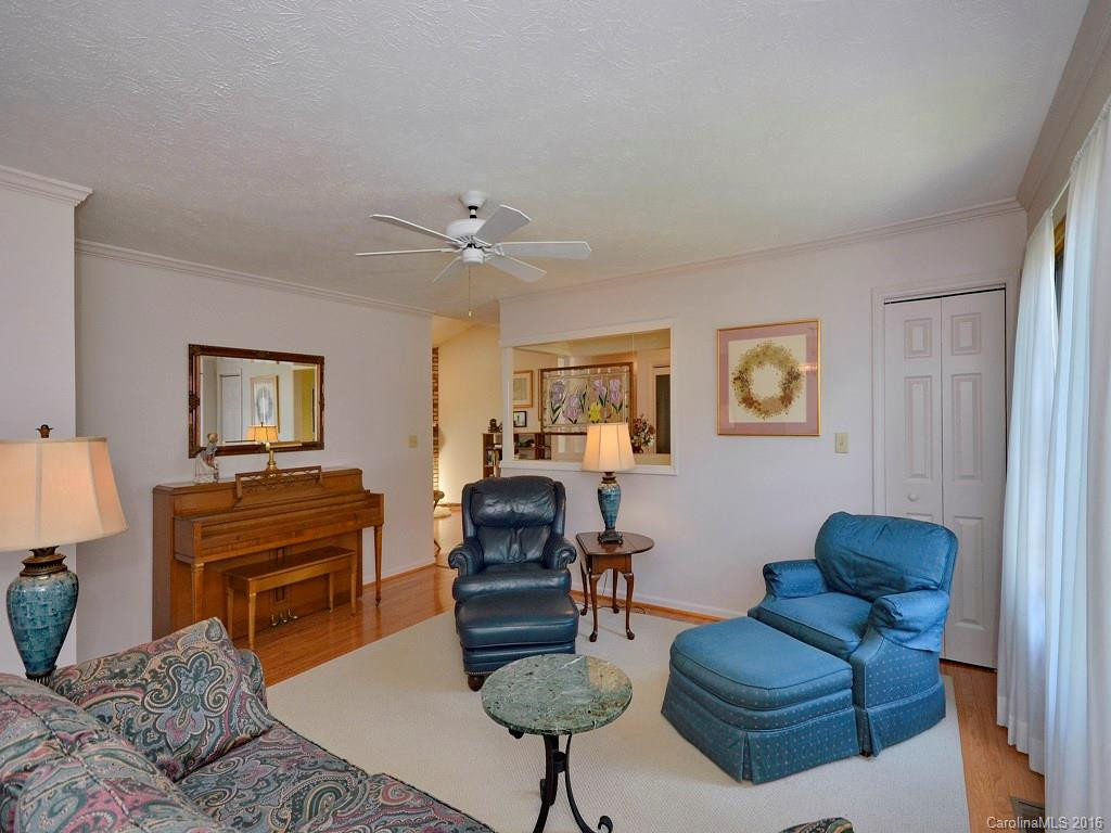 188 Mountain Valley Drive - Photo 5
