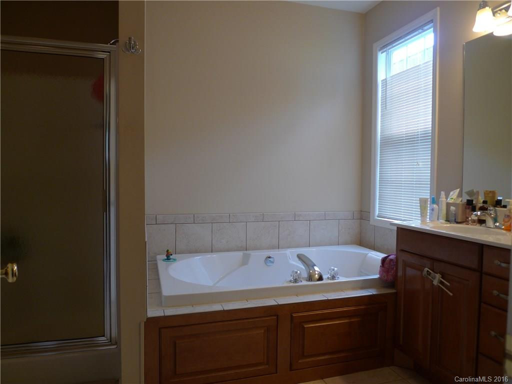 105 Henrys Glen Drive - Photo 9