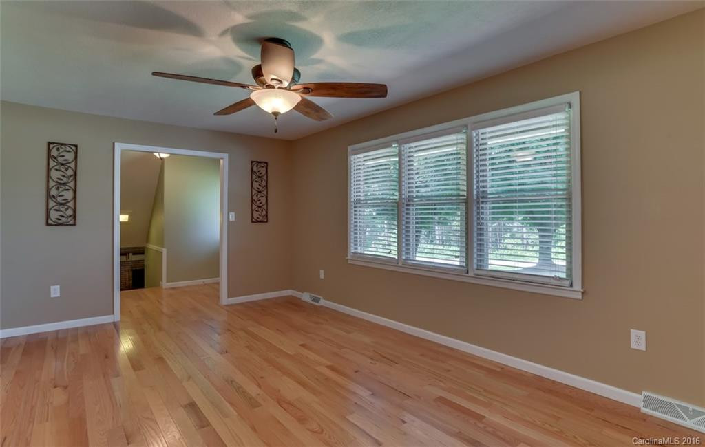 200 Weatherstone Drive - Photo 4