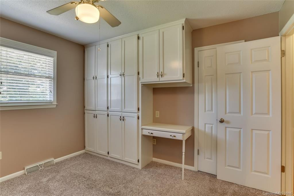 130 Lakewood Drive - Photo 12
