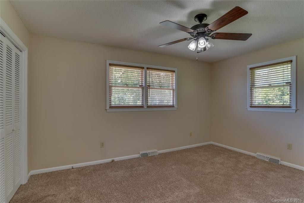 130 Lakewood Drive - Photo 14