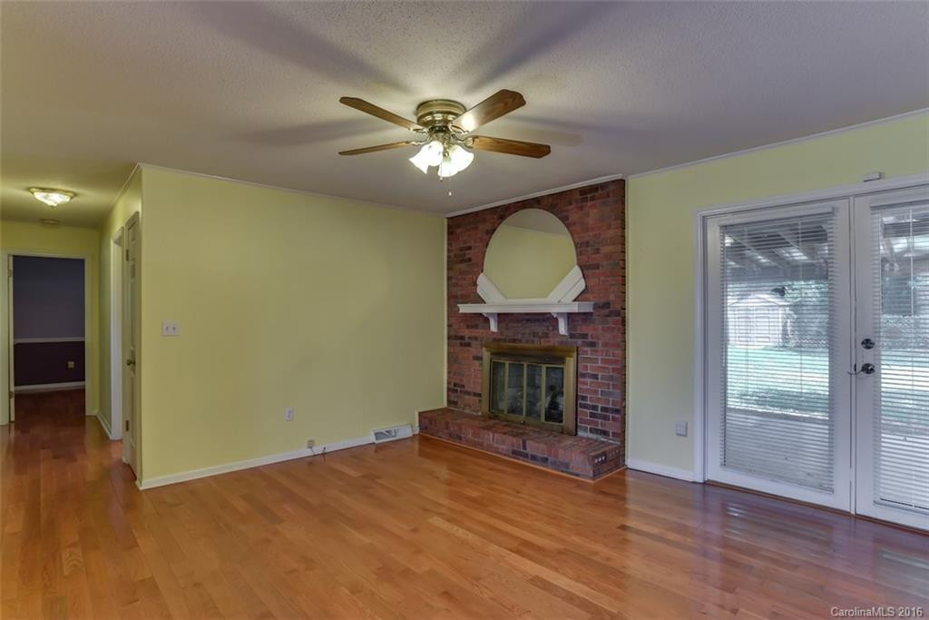 130 Lakewood Drive - Photo 4