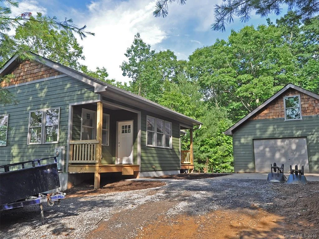 114 Lady Slipper Trail
