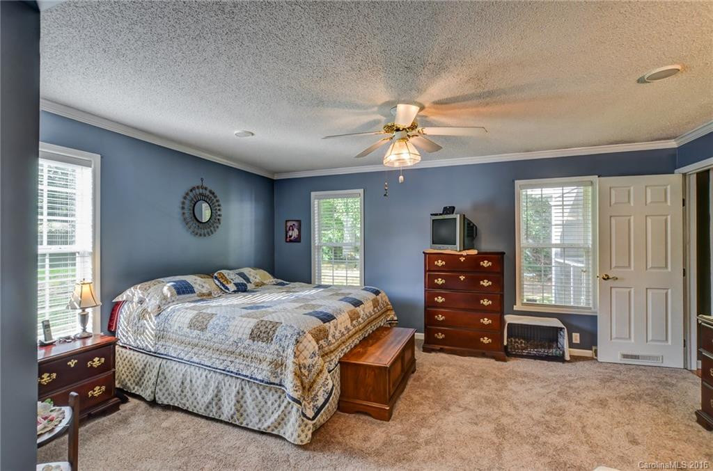34 Homeway Drive - Photo 15