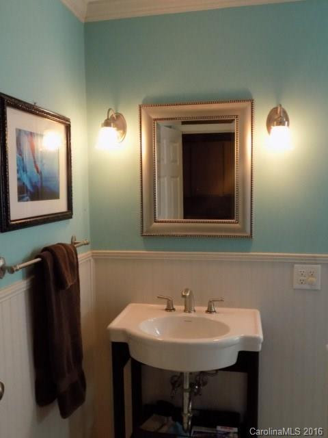 230 Fernwood Drive - Photo 4