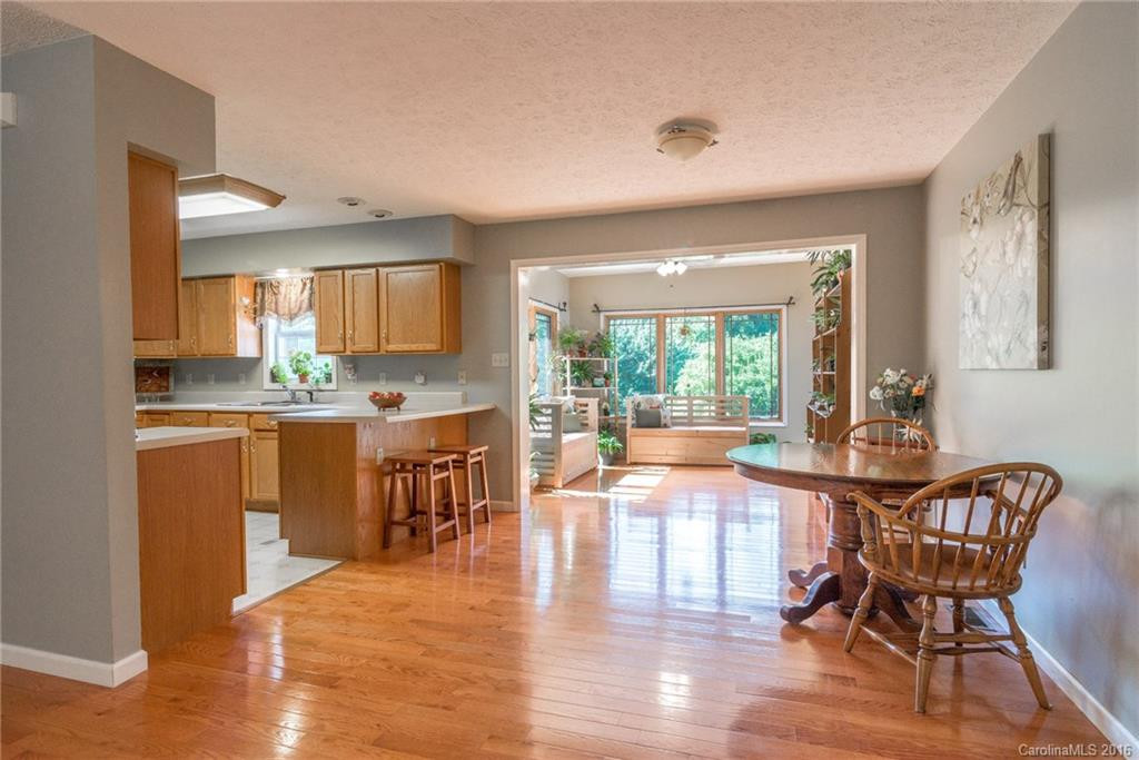 111 Brierbrook Road - Photo 4