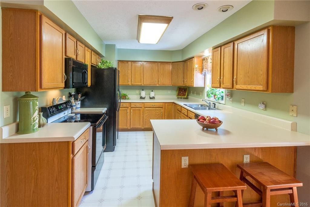 111 Brierbrook Road - Photo 6