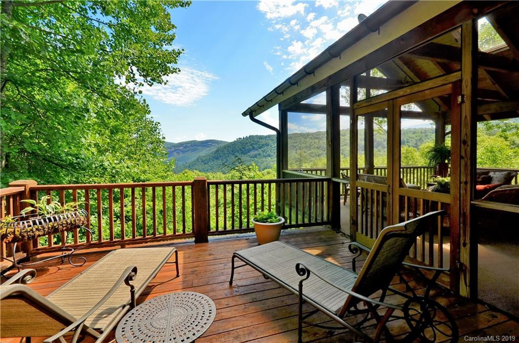 688 Rochester Drive - Photo 18