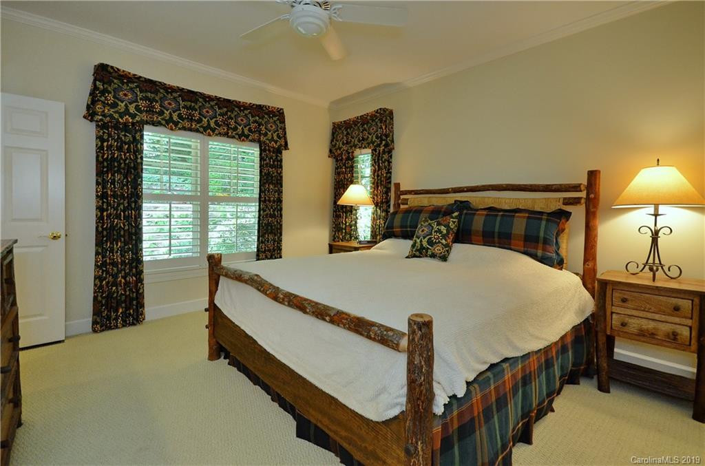 688 Rochester Drive - Photo 21