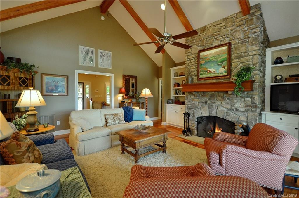 688 Rochester Drive - Photo 6