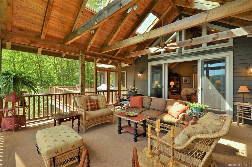 688 Rochester Drive - Photo 10