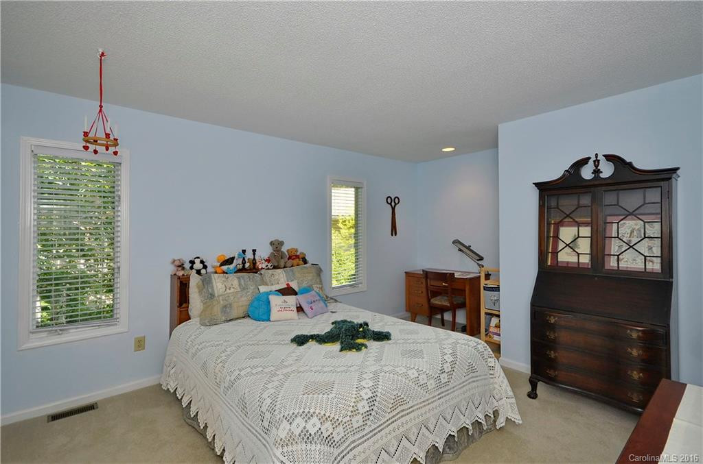1860 Riverview Court #10 - Photo 12
