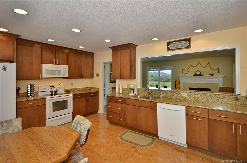 1860 Riverview Court #10 - Photo 8