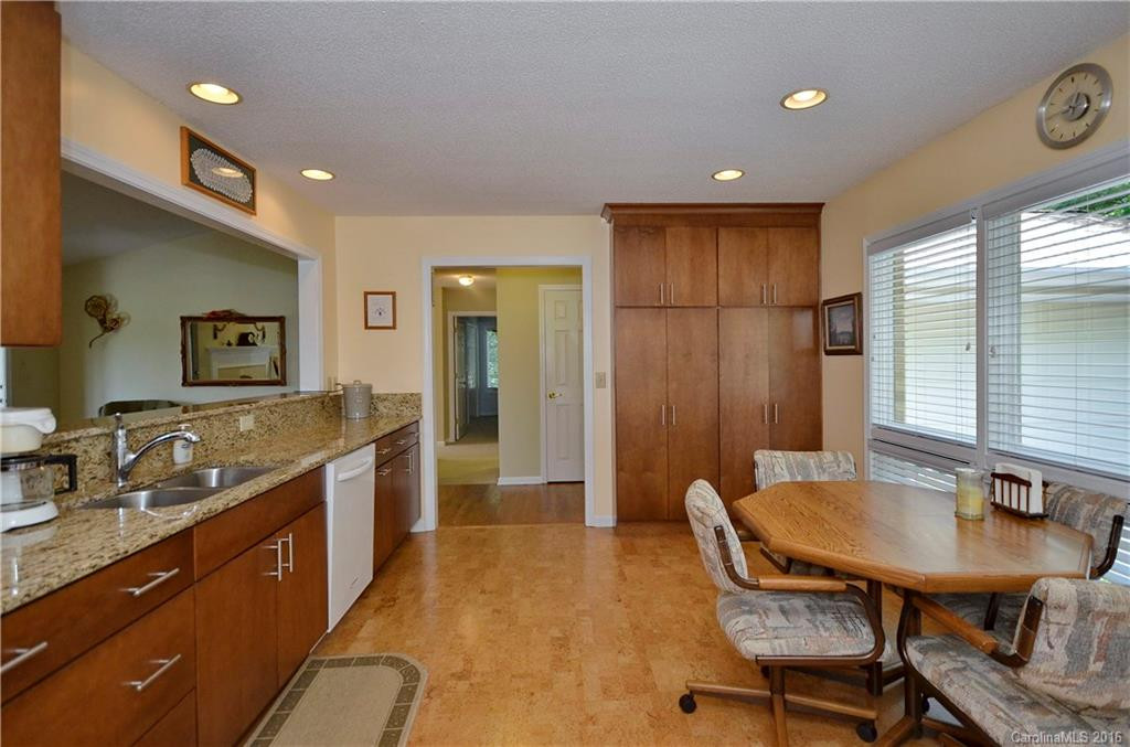 1860 Riverview Court #10 - Photo 9