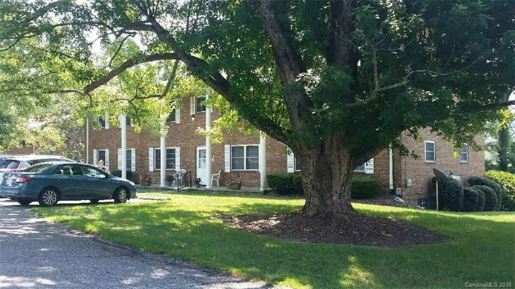 100 Falling Waters Road #2